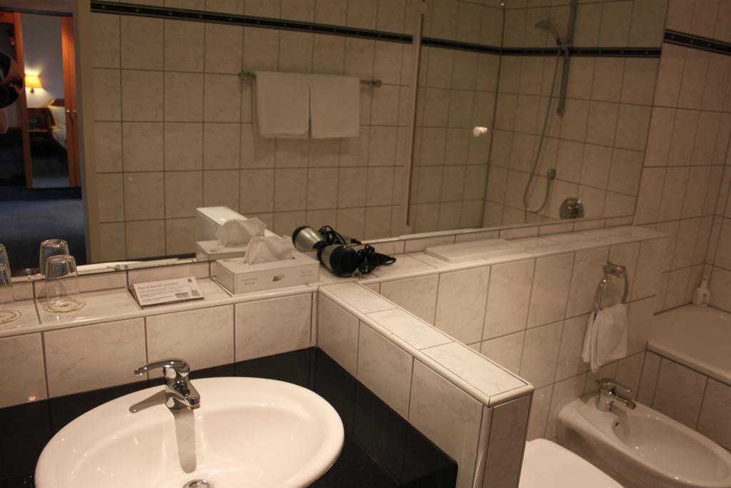 Hotel-Gasthof Die Post Brennerei Frankenhoehe Schillingsfürst Oda fotoğraf