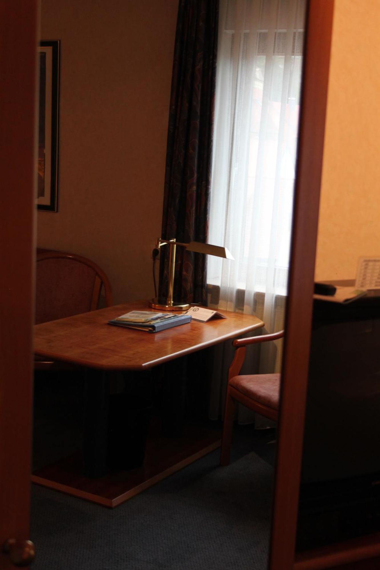 Hotel-Gasthof Die Post Brennerei Frankenhoehe Schillingsfürst Oda fotoğraf